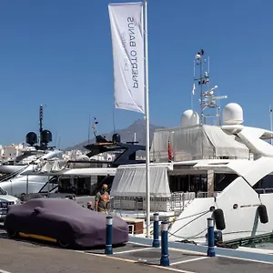 Luxurious In The Heart Of Puerto Banus Apartment Marbella